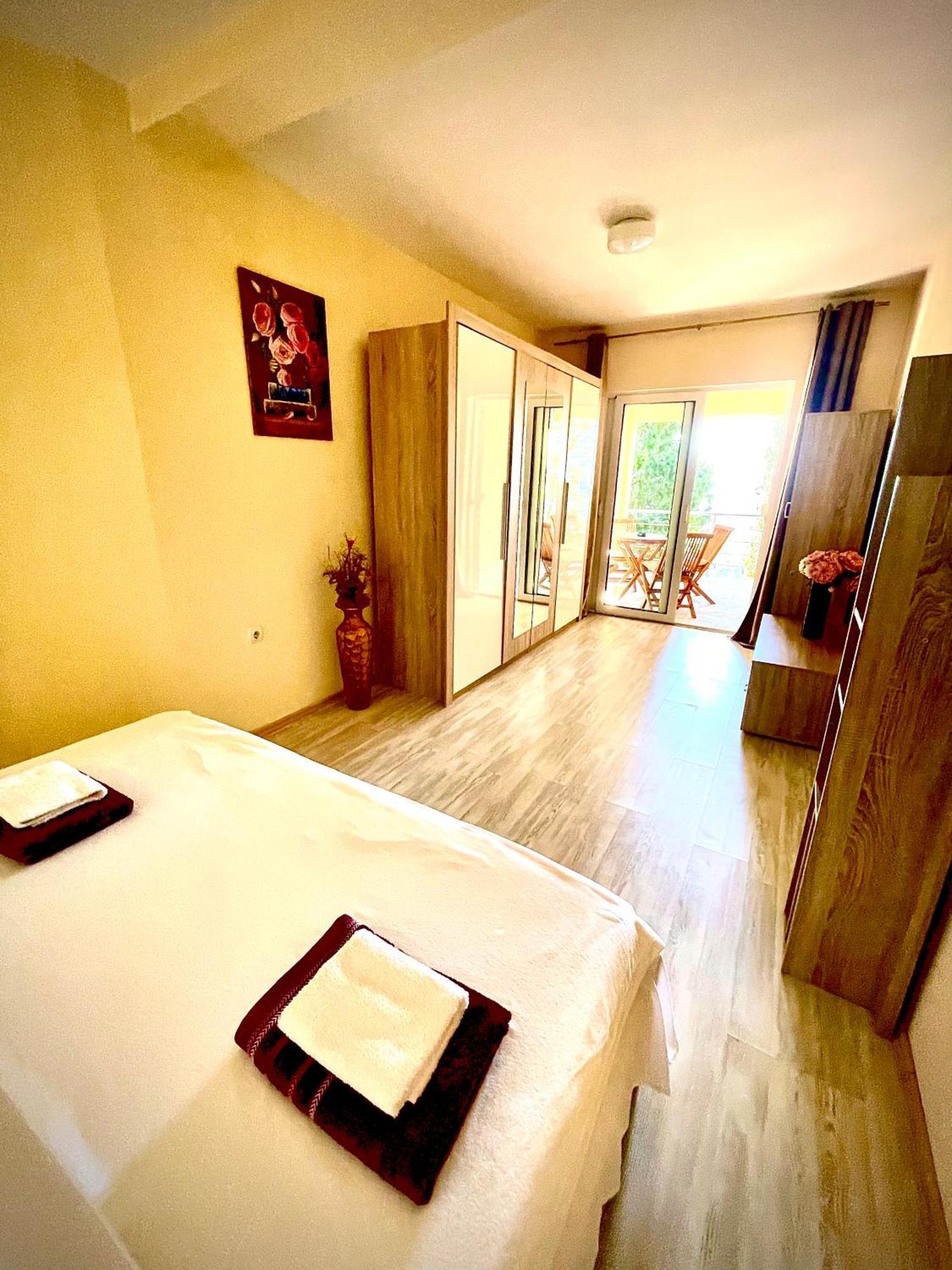 Holiday Home Viko Sutomore Exterior photo